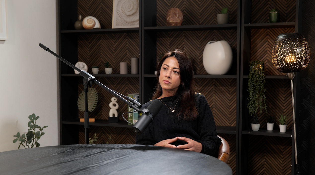 The Ultimate Checklist: Everything You Need to Know Before Booking a London Podcast Studio - 6