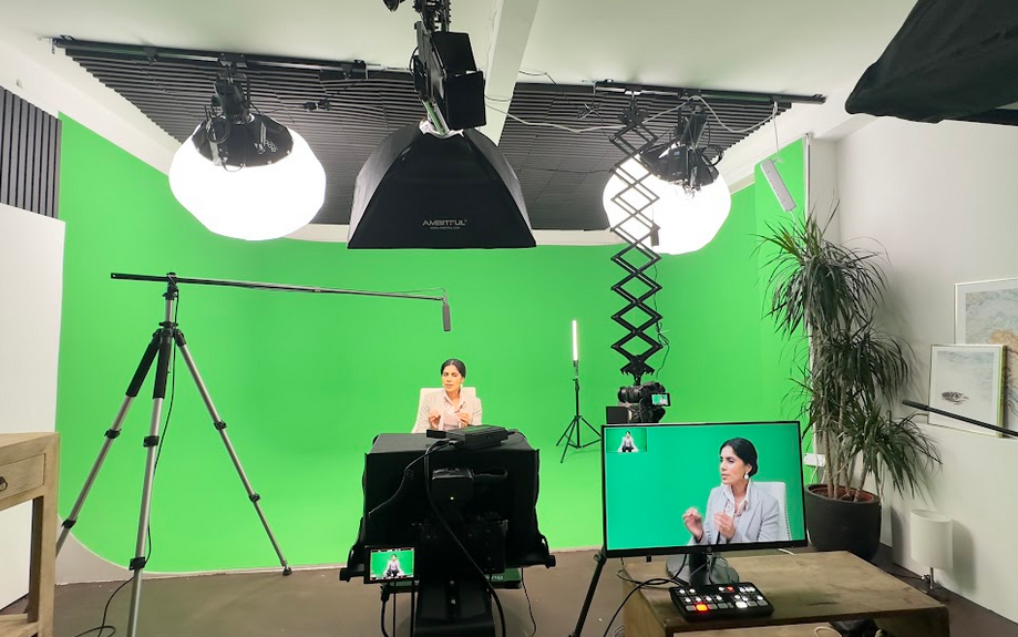 What is the cancellation policy in visual podcast studio London? - 2