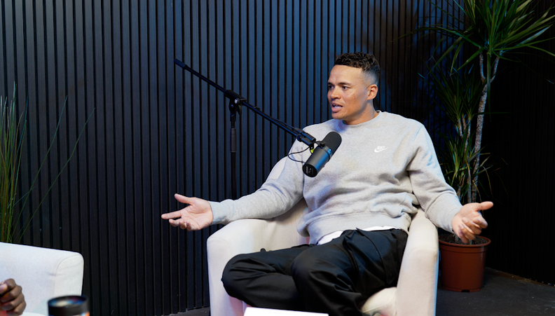 Full Service Podcast Studio London - 11