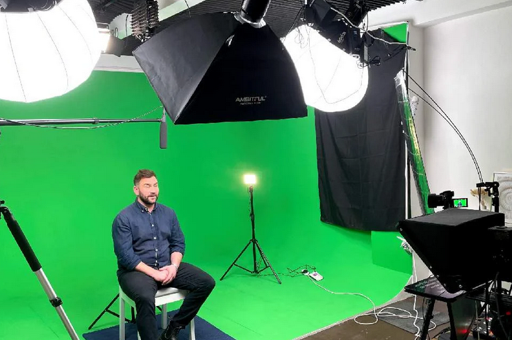 Creative Green Screen Podcast Studio London - 11
