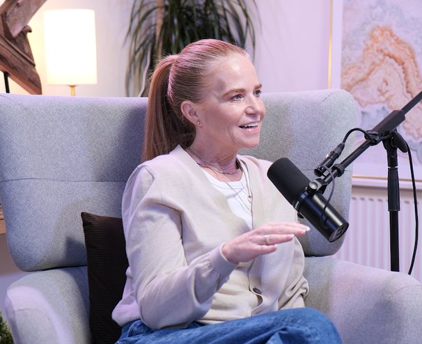 What is the cost of renting visual podcast studio London? - 7