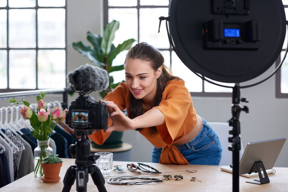 Essential Videography Techniques for Fashion Content Creators - 1
