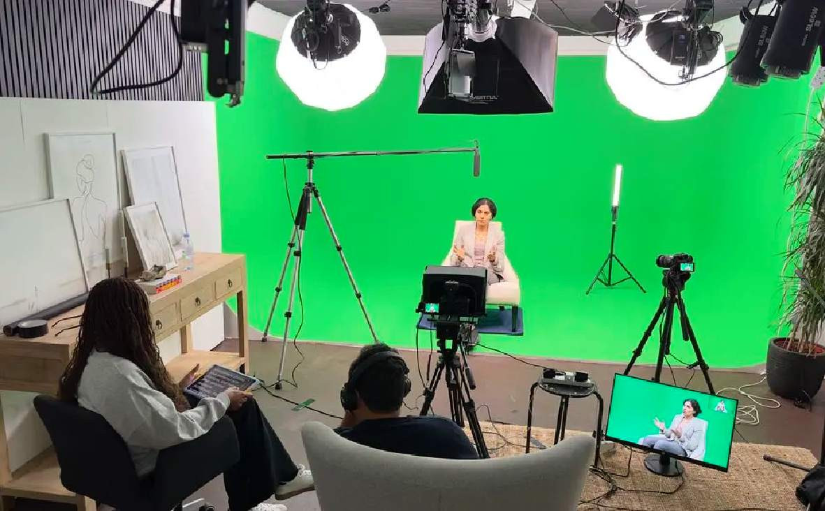 Filming a Masterclass in London: The Best Recording Studio for High-Quality Video - 1