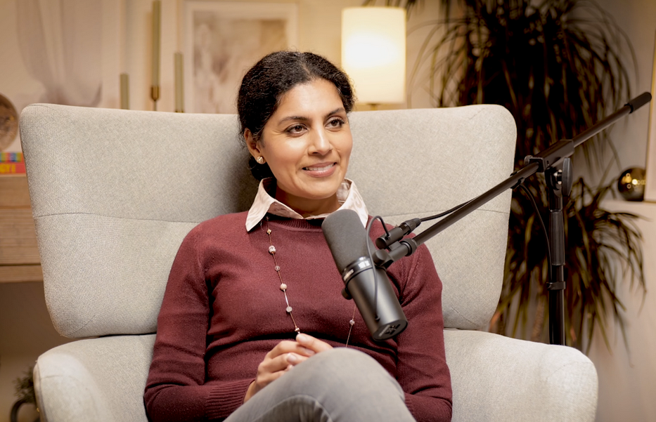 Do London podcast studios typically include an audio engineer? - 2