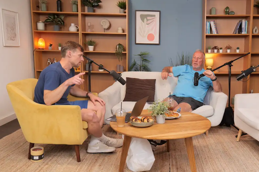 How a London podcast studio enhances your content engagement. - 9