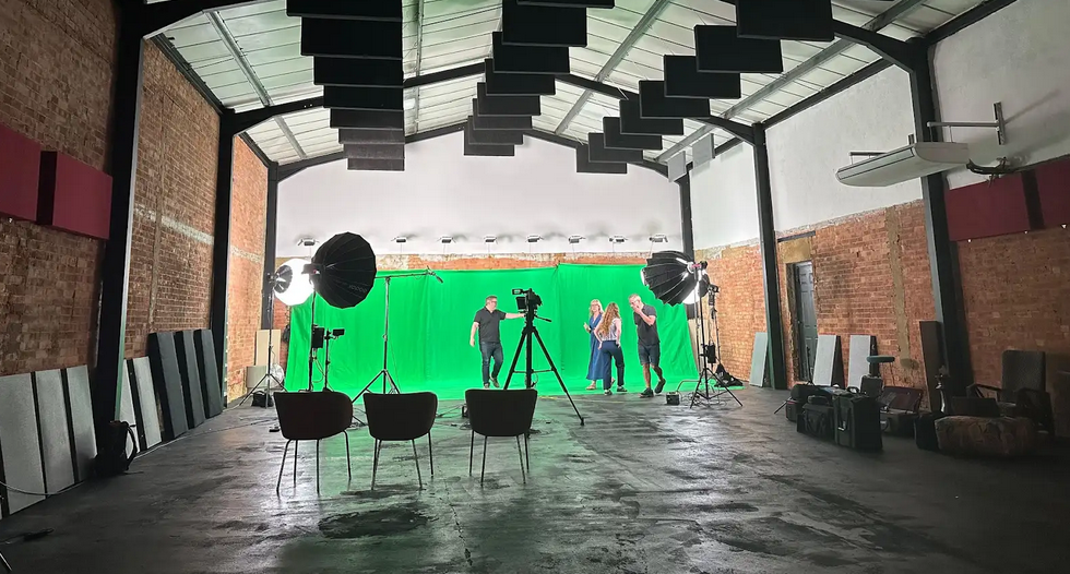 Sports Commentary: Handling High Energy and Dynamic Range - 1
