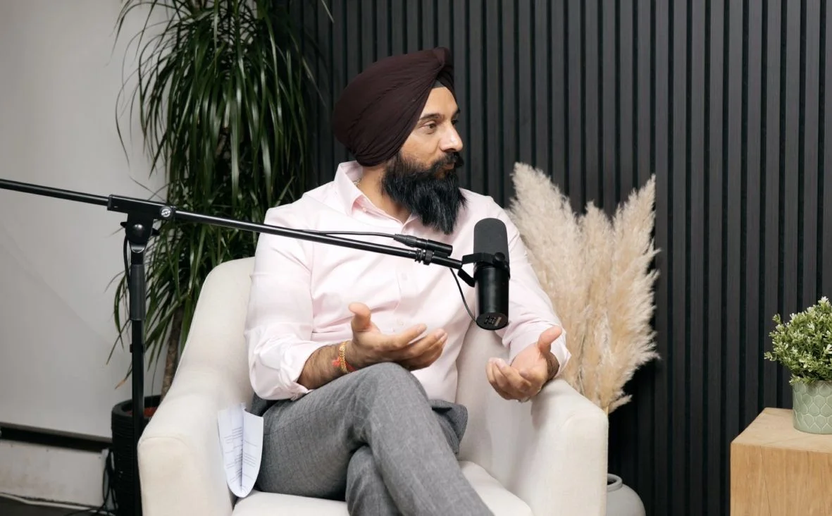 Professional podcast studio hire London – Blackwood set at Finchley for thought leadership shows