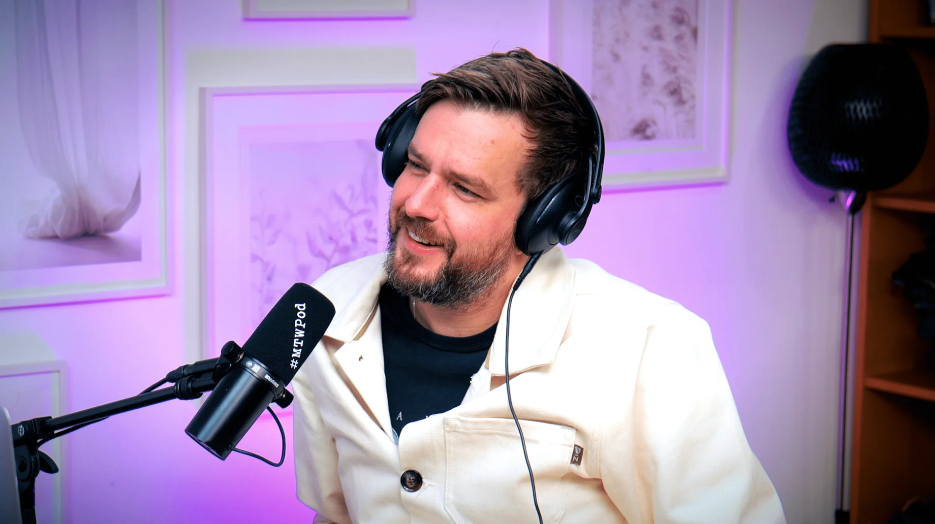 Gathering podcast studio hire London – spacious set at Finchley for corporate panel recordings