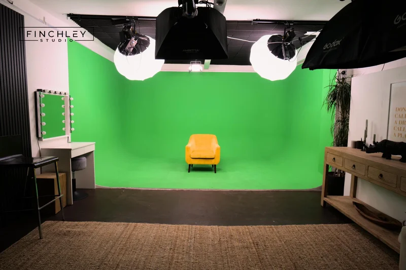 Green screen production at Finchley podcast studio London – curved cove for seamless keying