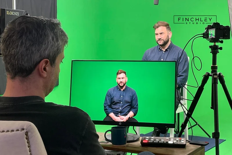 Green screen studio London at Finchley – pre-lit soundproof cove for creative productions
