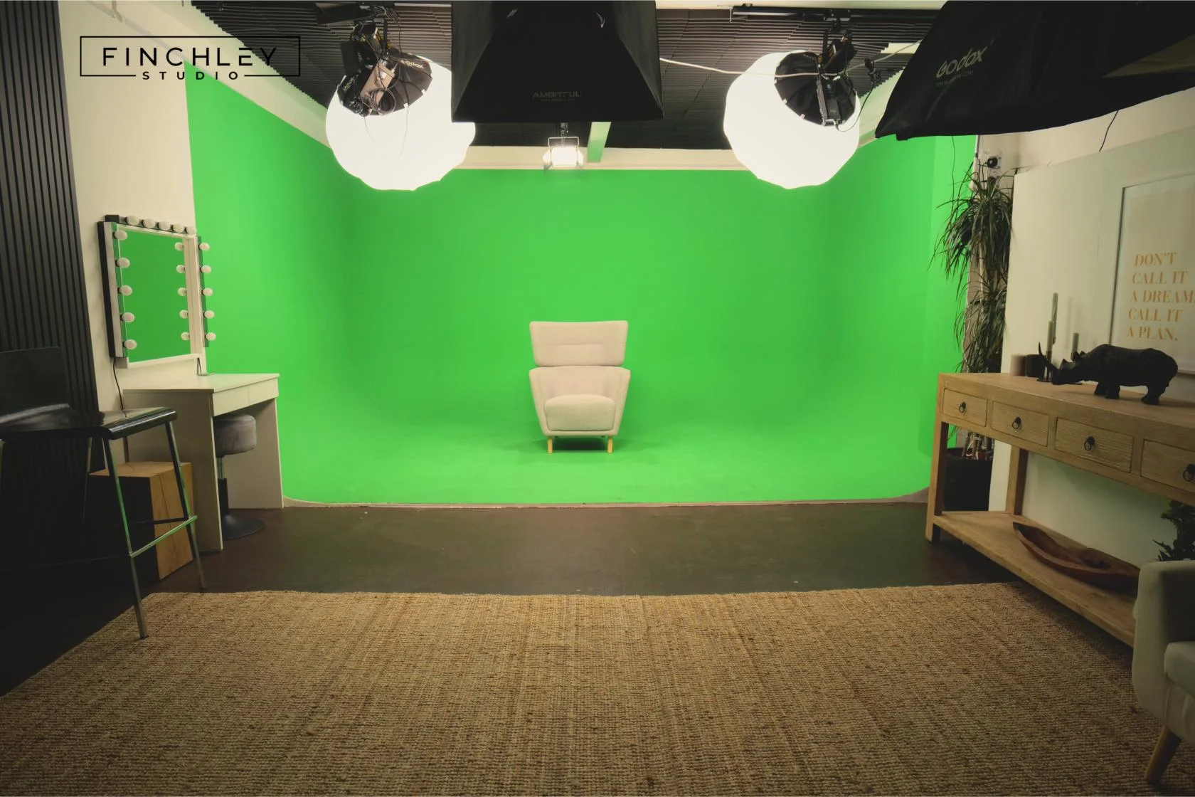 Green screen cove at Finchley's podcast studio London – curved pre-lit set for creative video