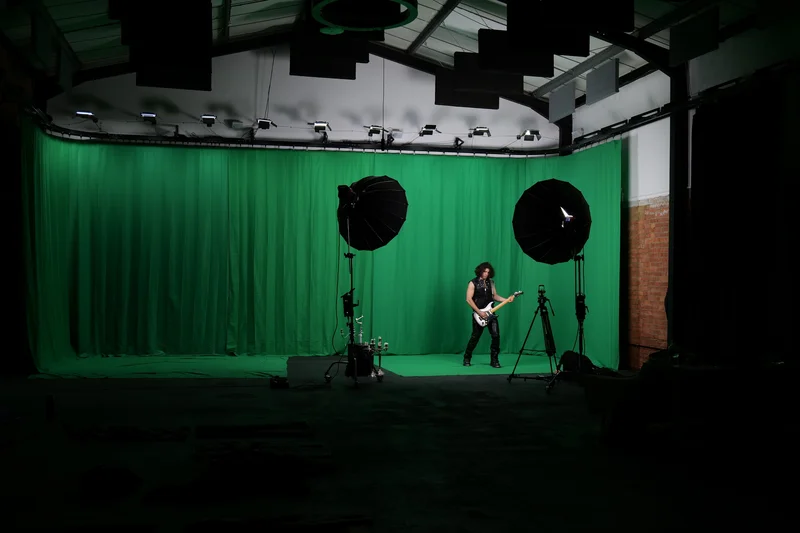 Green screen music video studio in London at Finchley Studios – giant chromakey set for dynamic music videos with infinite backgrounds